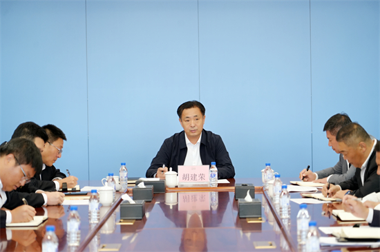 1760080286464619.jpg 泉林公司黨委召開黨的建設(shè)工作領(lǐng)導(dǎo)小組 (擴大)會議(2).jpg